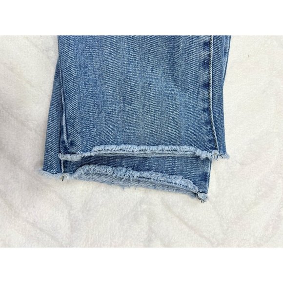 Fashion Nova High Rise Boyfriend Jeans Distressed Frayed Hem Light Wash Size 9 - Picture 6 of 11